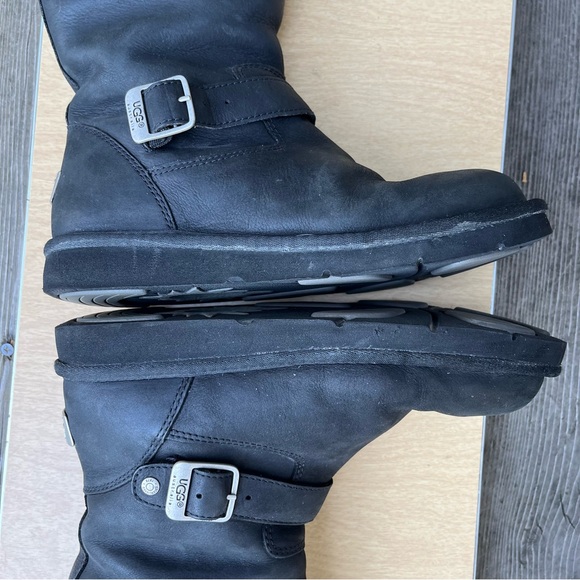 UGG Wm’s Kensington Black Leather Shearling Lined Buckle Boot In Sz 8 - Picture 11 of 15